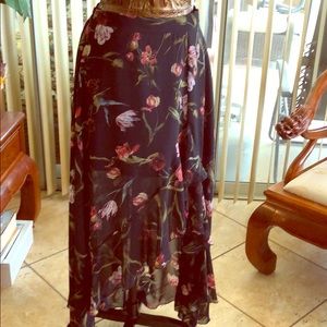 Floral High-Low Maxi Skirt